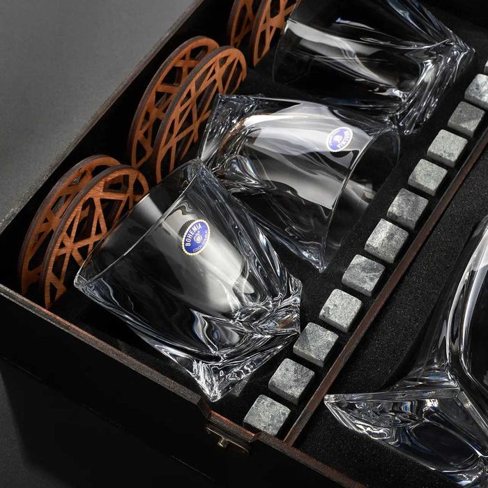 Подарунковий набір з графином та камінням Bohemia Quadro 340 мл