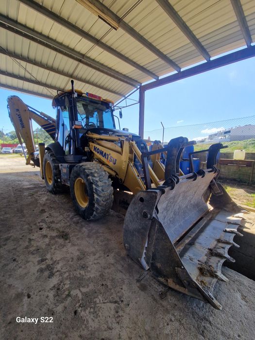 Retroescavadora Komatsu wb93