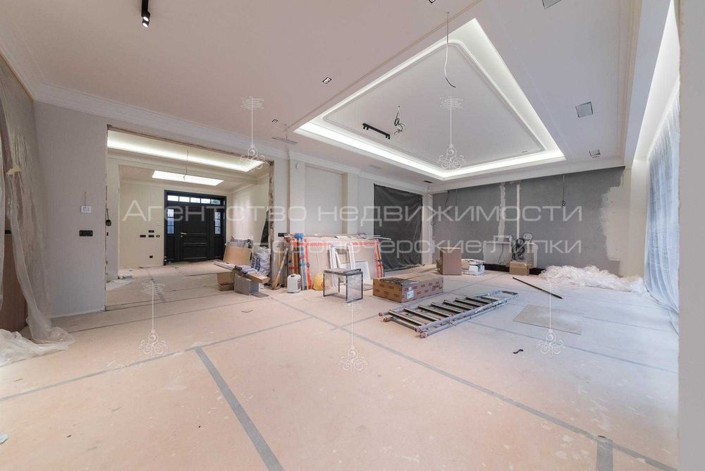 Продаж нового будинку 570 кв м вул Товарна Печерськ Генератор