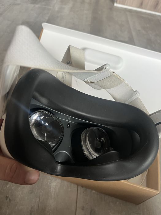 Gogle VR - oculus quest 2 prawie nie używane