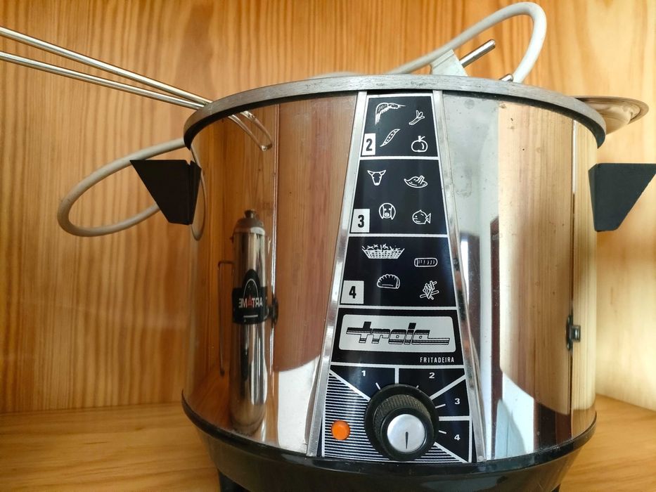 Panelas de pressão e fritadeira eletrica novas