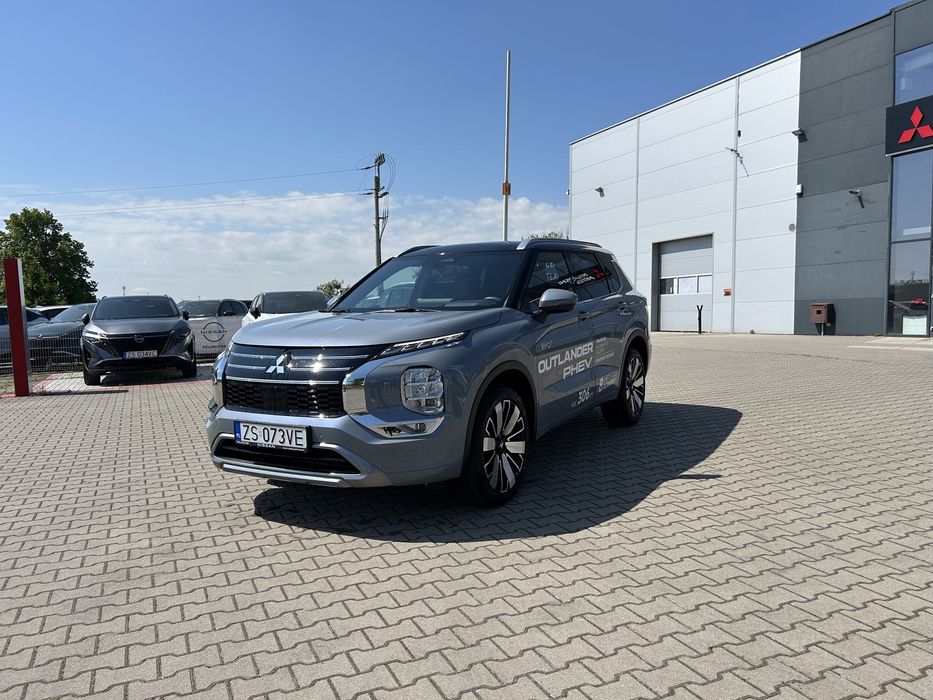 Mitsubishi Outlander Mitsubishi Outlander PHEV MY25 2.4 PHEV AT 4WD PAKIET INSTYLE PLUS