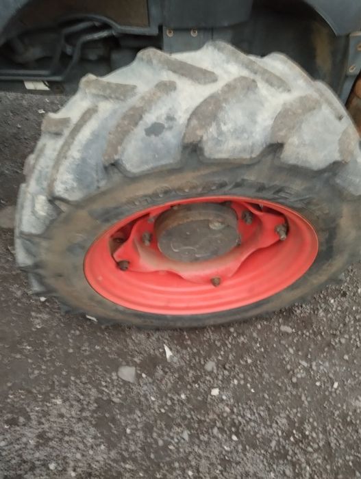 Ciagnik sadowniczy CLASS NECTIS 247