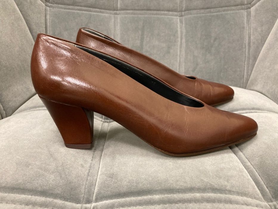 Nowe skórzane włoskie buty czółenka szpilki Silvestri brąz vintage 38