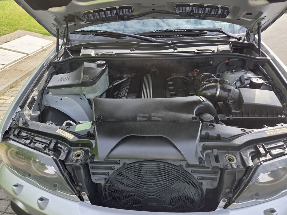 Bmw x5 30I  gasolina troco por carro  2 lugares a gasolina