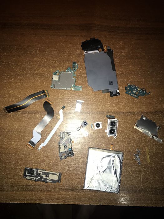 Детали от телефона спмсунг с 21 фе 256/8