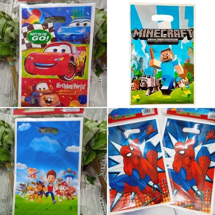 Подарункові фасовочні пакети на день народження свято у садочок школу