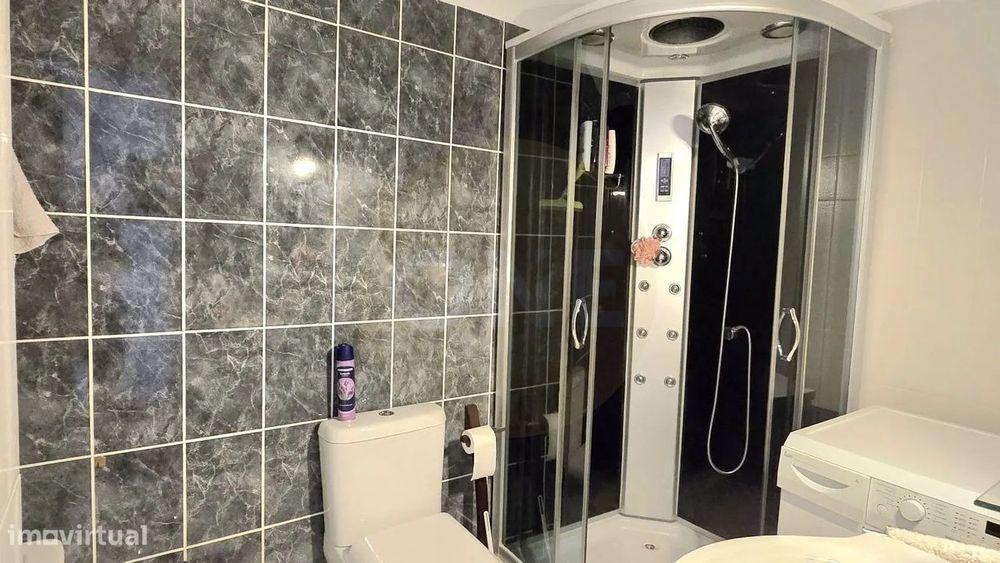 Apartamento T2 No Centro De Olhos De Água