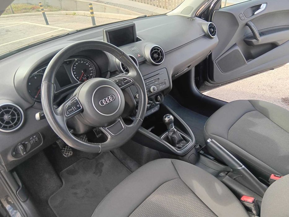 Audi A1 1.6 TDI Impecável