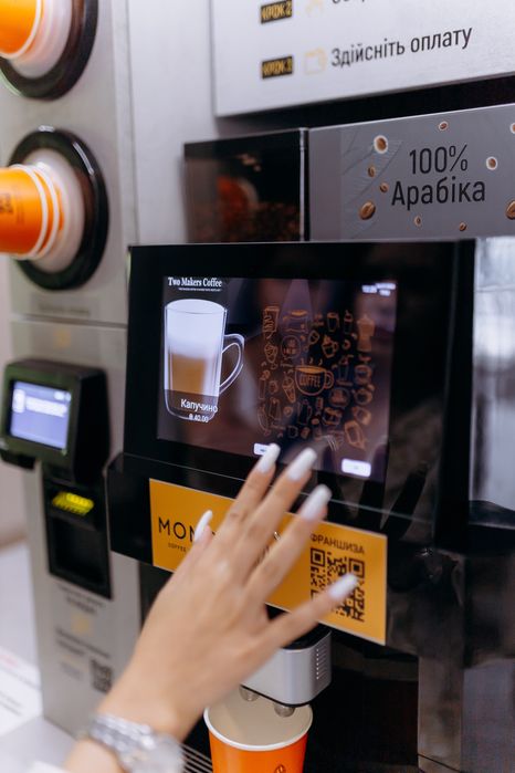 МОМО Франшиза кав'ярня , пекарня самообслуговування кофейня бізнес