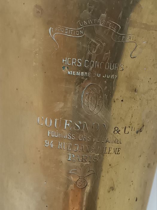 Tuba antiga Couesnon Paris 60cm comprimento