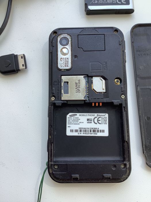 Старый сенсорный смартфон телефон Samsung GT-S5230 Edge с дефектами