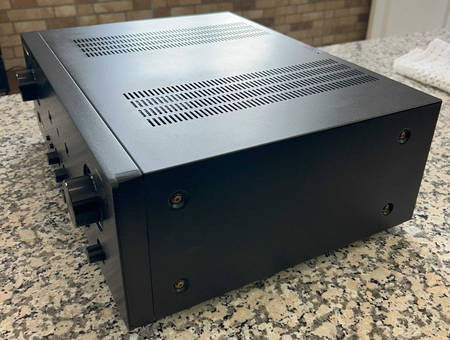 Marantz amplificador PM7000 top prémium 2000/2001 potencia e excelência em som