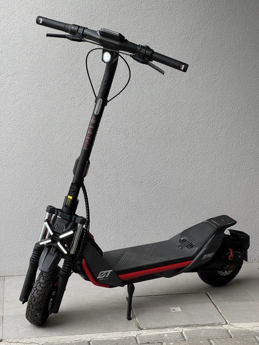 Trotinete NineBot ZT3 PRO