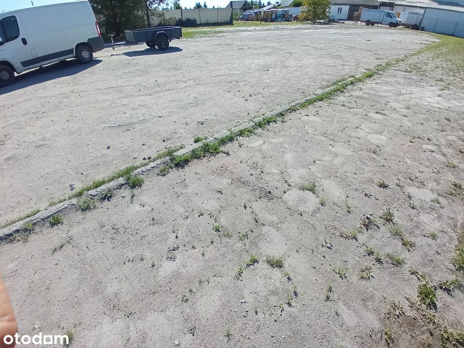 Plac utwardzony/monitoring/moźliwość powiększenia plus wiata