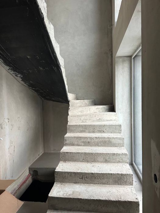 Продаж нових готових таунхаусів у с. Кульчин поруч з лісом