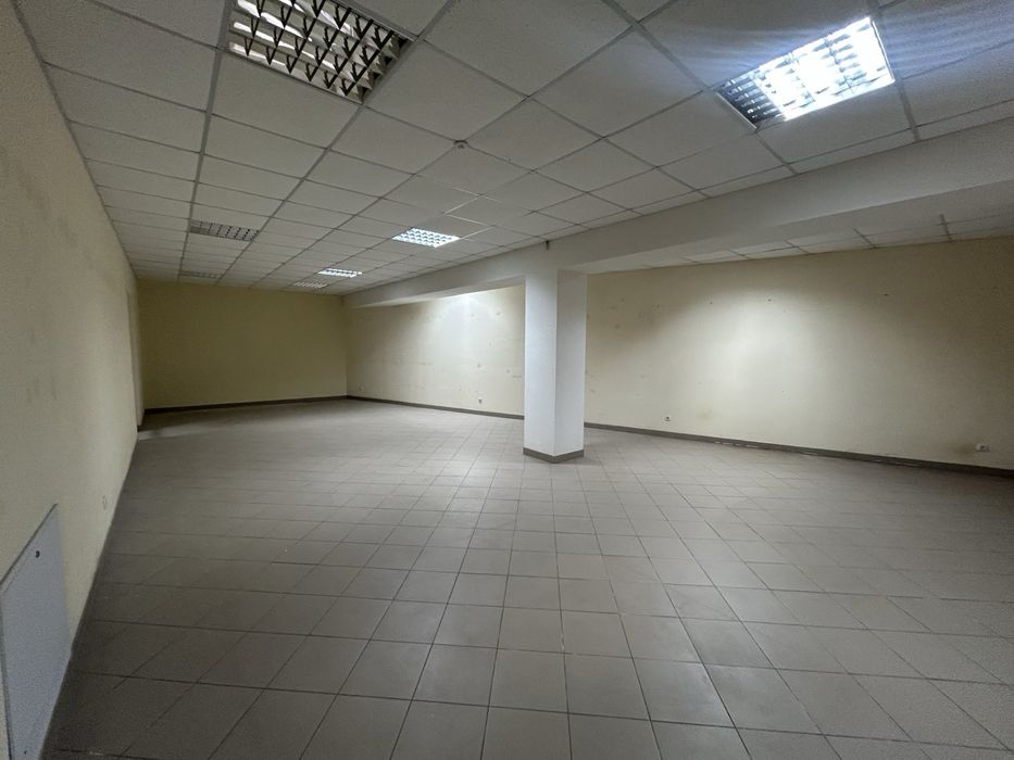 Продаж приміщення на Мазепи 95