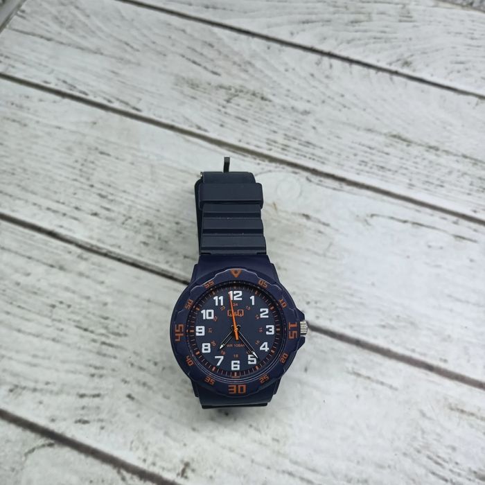 Часы наручные Q&Q 10bar