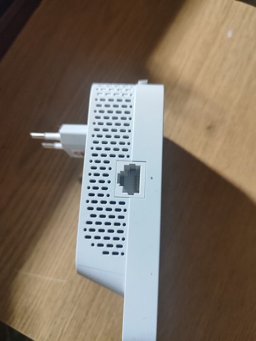 Підсилювач Wi-Fi сигналу (репітер) TP-Link RE330