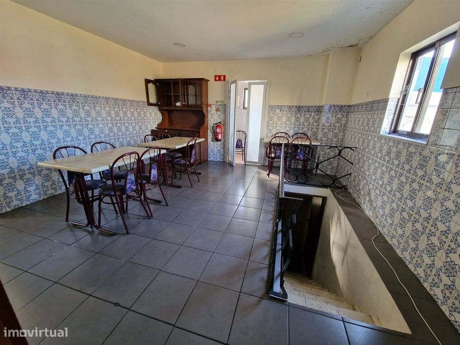 Rent commercial space in Carregosa