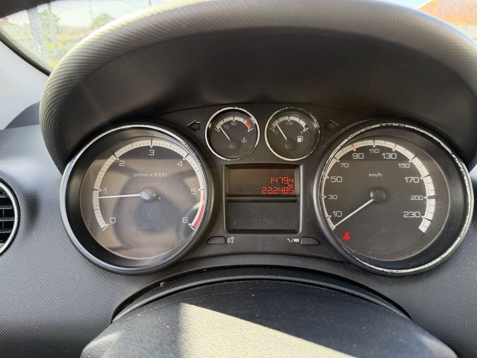 Peugeot 308 SW 7 Lugares foto 5