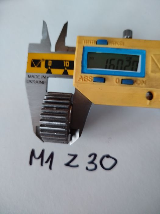 Koła zębate M1 Z40 M1 Z30 otwór przelotowy fi 12mm ,rowek