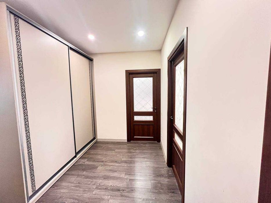 Продам 4 х кімнатну квартиру 3 окремі спальні River Park Видова 87 м2
