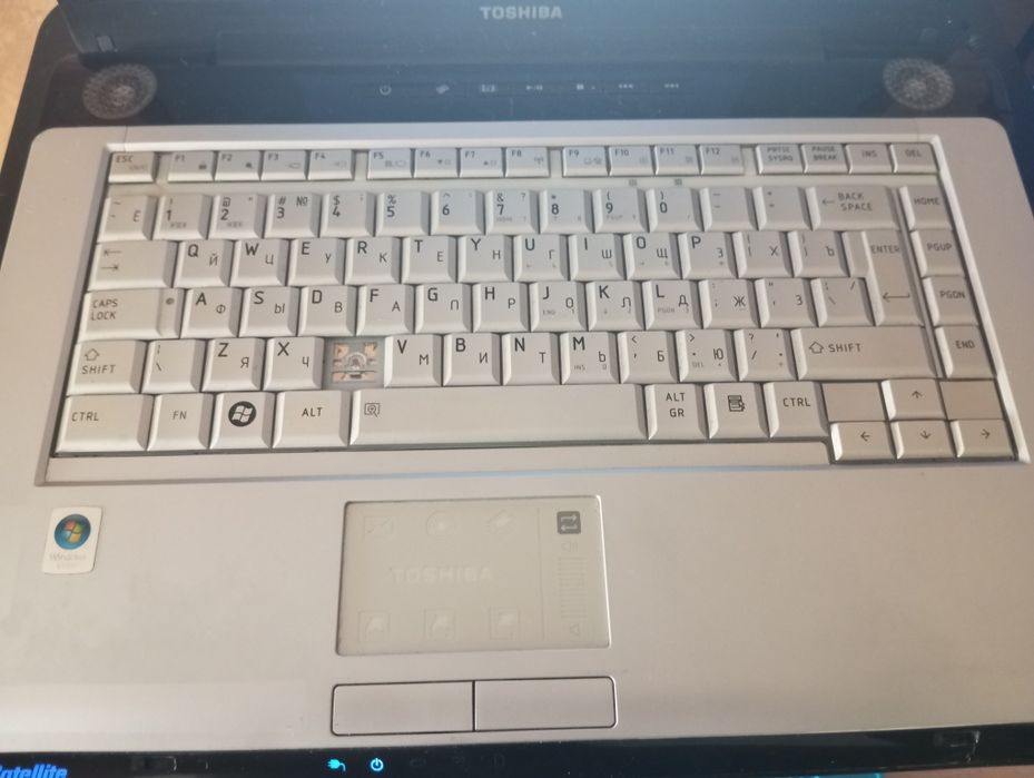 ジャンク品 Toshiba Satellite A200 SeriesノートPC ジャンク品 Toshiba Satellite A200 SeriesノートPC