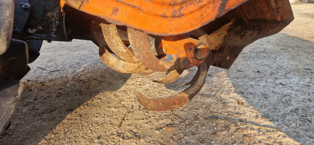 KUBOTA  В 6000 тракто