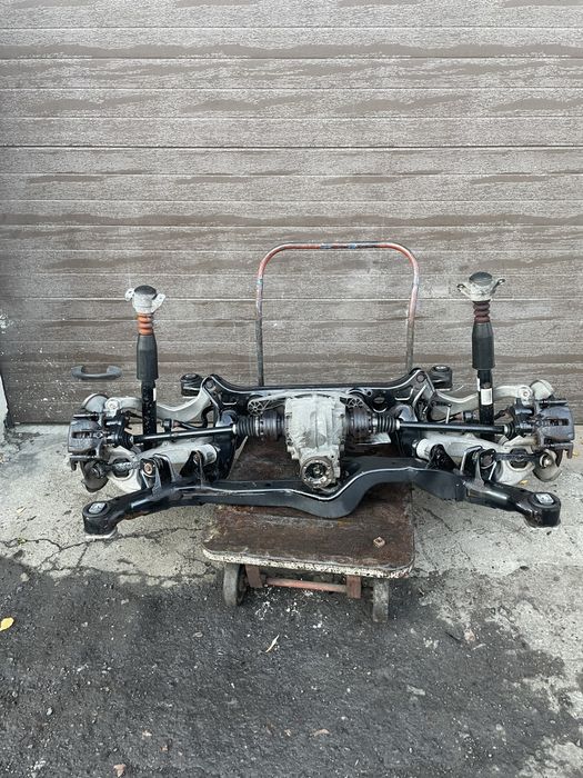 Ауді Q5 8r балка ричаг ходовка