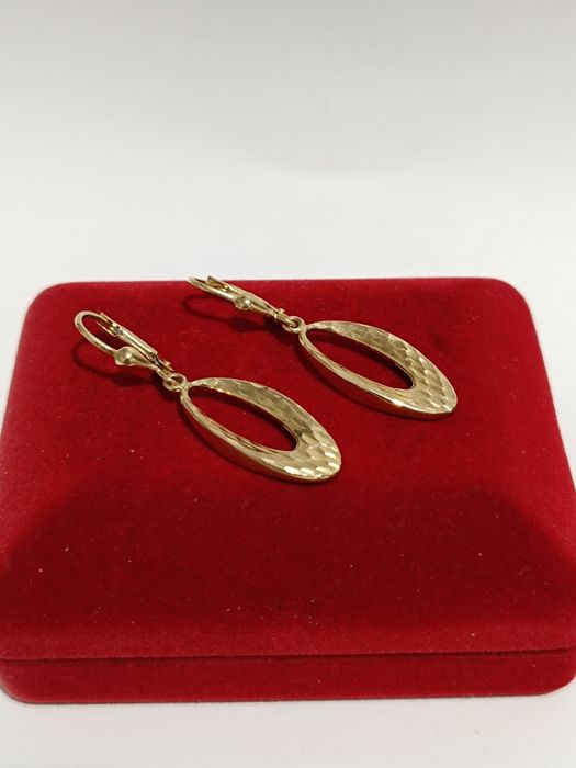 Złote kolczyki wiszące młotkowane, złoto próby 585