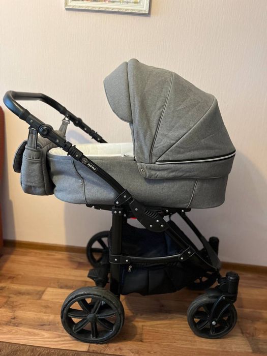 Продаю коляску 2в1