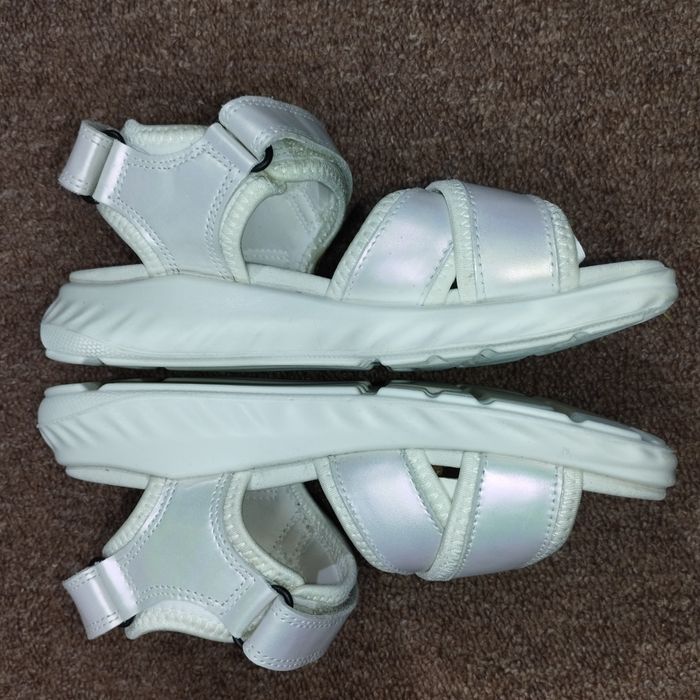 27-35, 38. Босоніжки шкіряні на дівчинку Ecco SP.1 Lite Sandal K