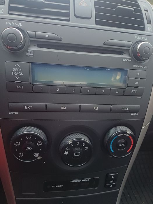 Toyota Corolla  Polski Salon Serwis