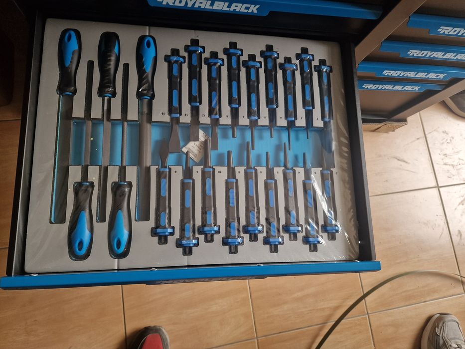 Carrinhos de ferramentas 13 gavetas