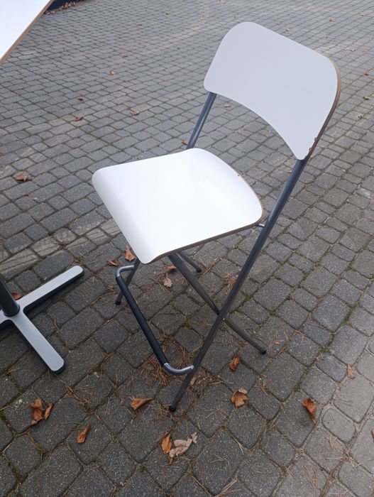 Wysoki stolik + dwa krzesła Ikea