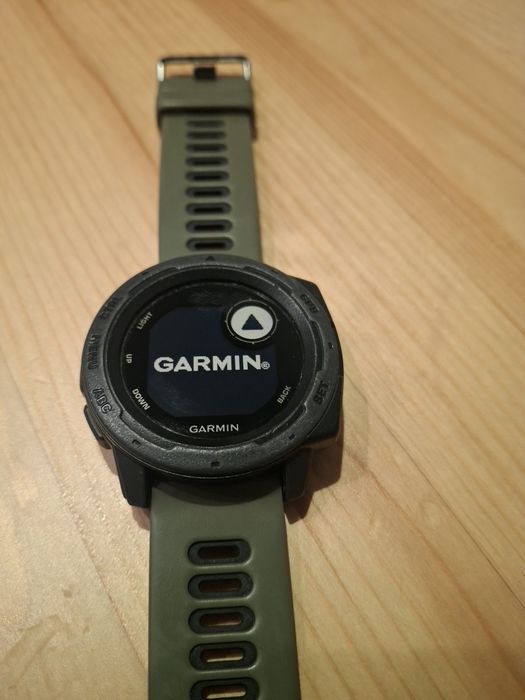 Garmin  Instinct