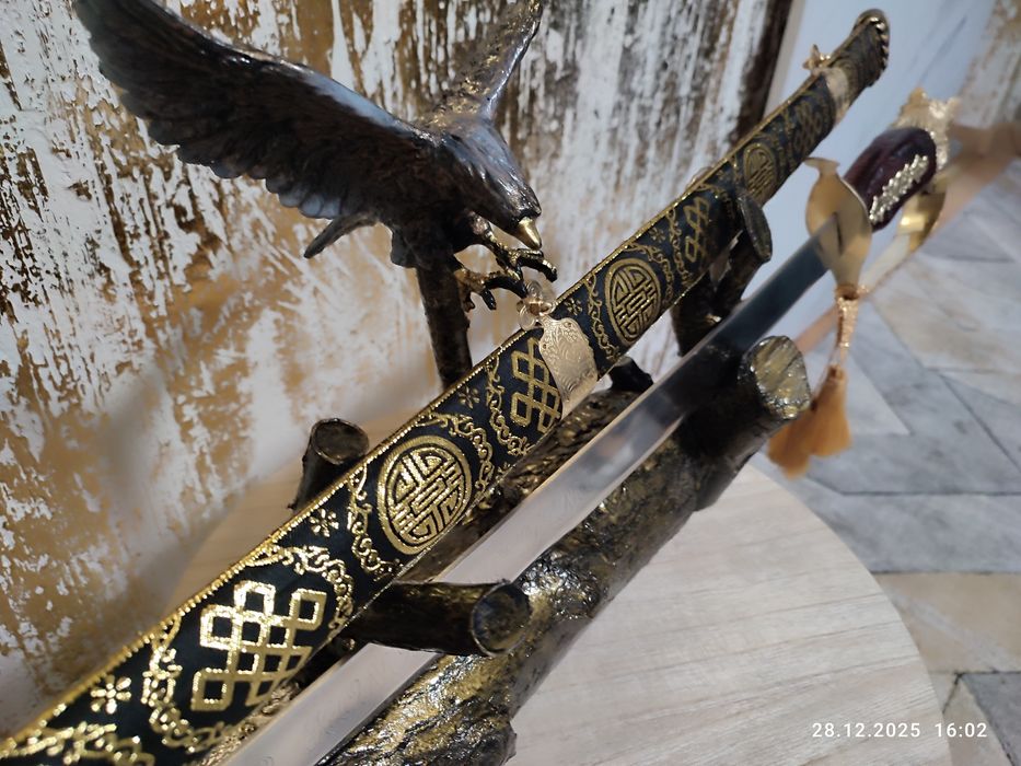 Szabla.Komplet w stojaku.