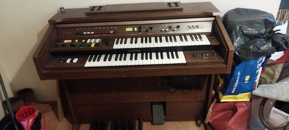 Orgão Yamaha totalmente operacional