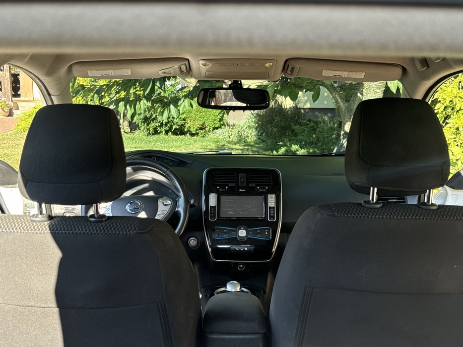 Nissan Leaf 2014 • Tekna • 24 kWh • Webasto