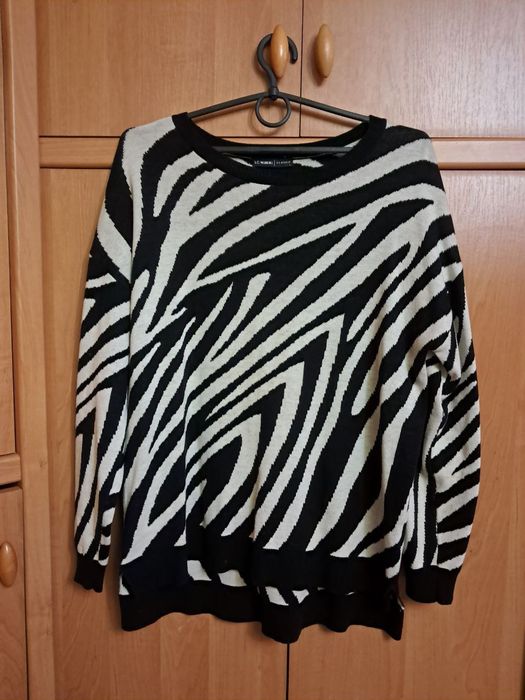 Светер жіночий, підлітковий