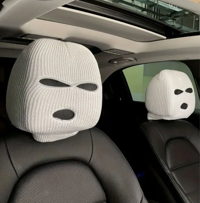 балаклава на підголовники автомобіля