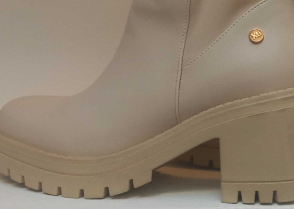 Botas Femininas XTI Collection nº 35  – Elegantes e Confortáveis