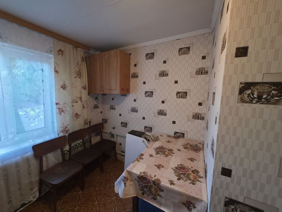 Продаж частини будинку з окремим подвірьям