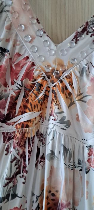 Sukienka M/L z kamyczkami