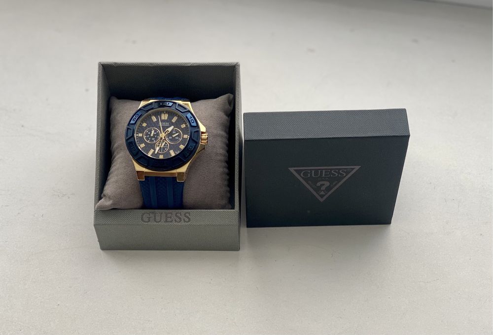 Мужские часы GUESS w0674g2