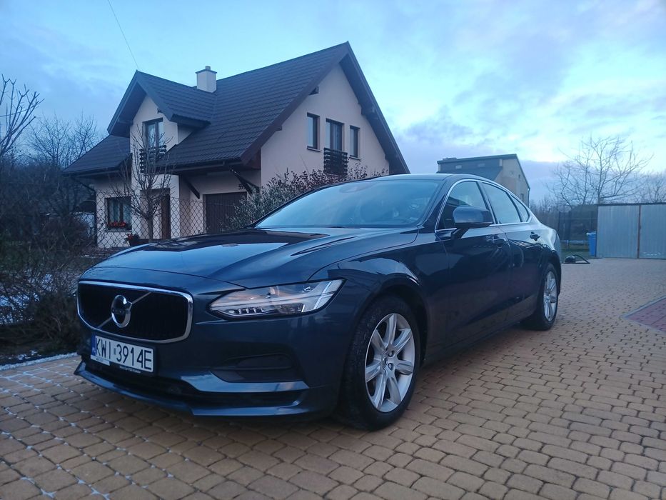 Volvo S90 Momentum D4
