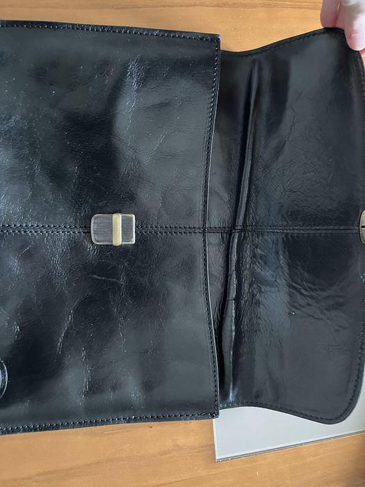 Pasta em couro genuino