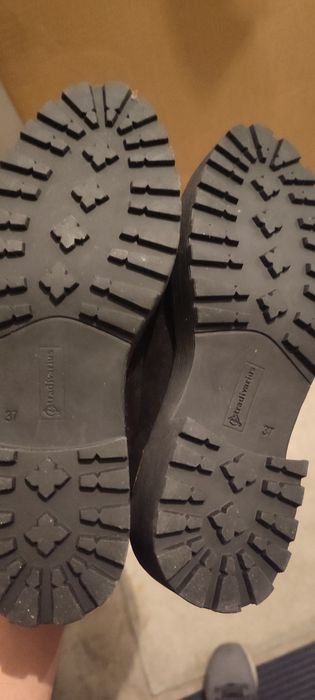 Sapatos Stradivarius