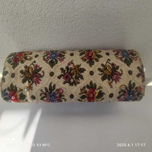 Torebka gobelinowa do reki